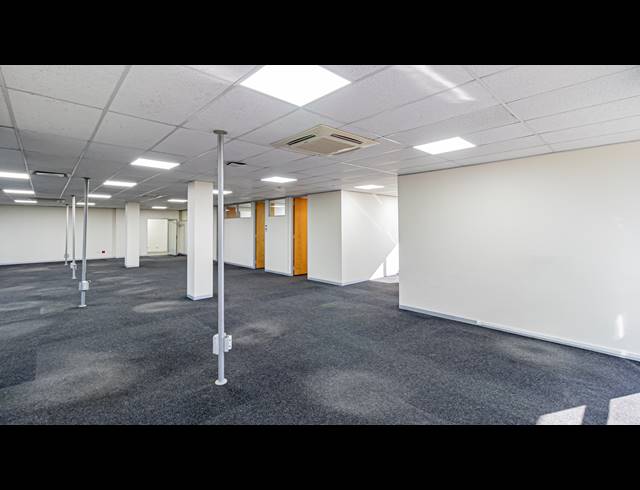 359M² OFFICE TO LET IN FERNDALE